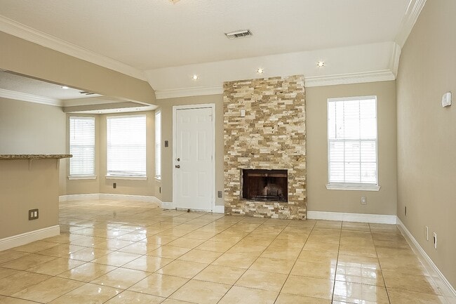 Building Photo - 1226 Dutch St