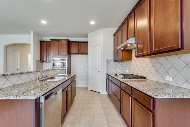 Building Photo - 2813 Castle Creek Dr
