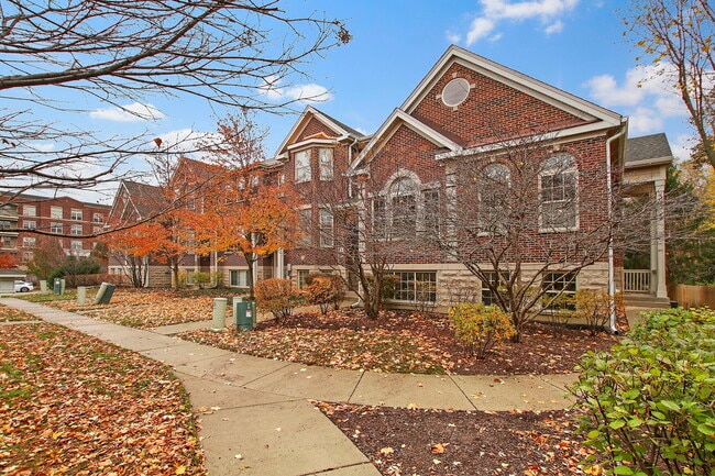 Building Photo - 667 Prestwick Ln