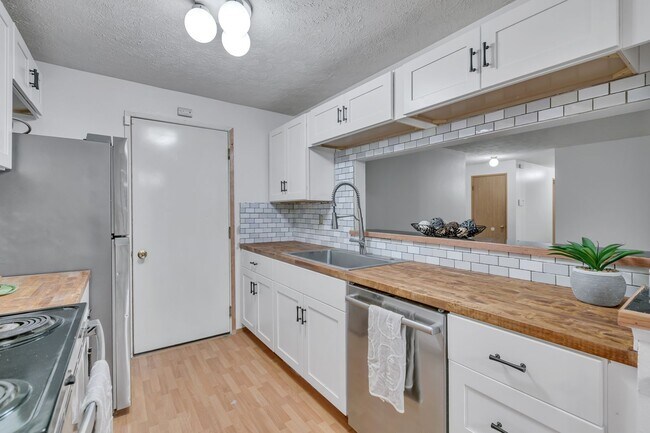 Building Photo - South Hill Puyallup 3 bed/2bth Home
