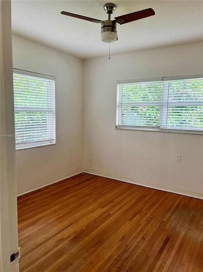 Building Photo - 5703 SW 83rd St