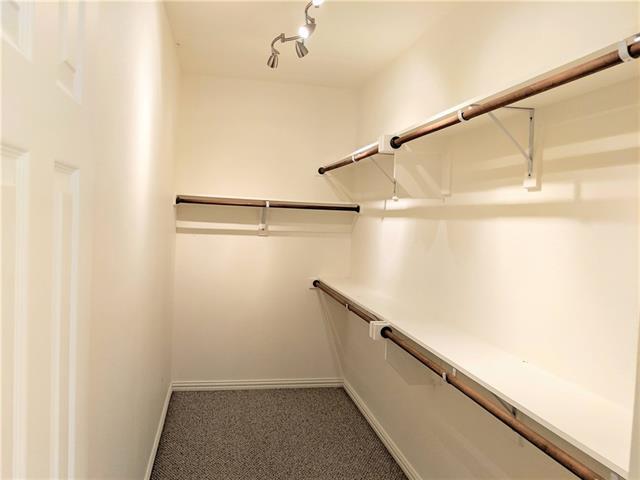 Building Photo - 10321 Cochron Dr