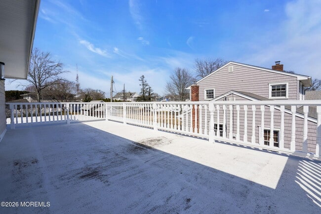 Building Photo - 606 North Blvd