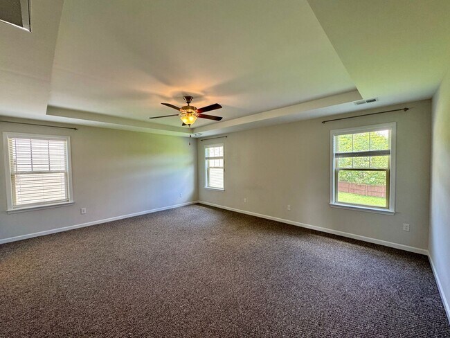 Building Photo - South AVL - Beautiful, Spacious, Versatile...