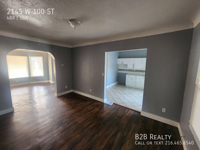 Building Photo - 2145 W 100th St