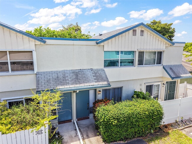 Building Photo - 3001 NW 4th Terrace