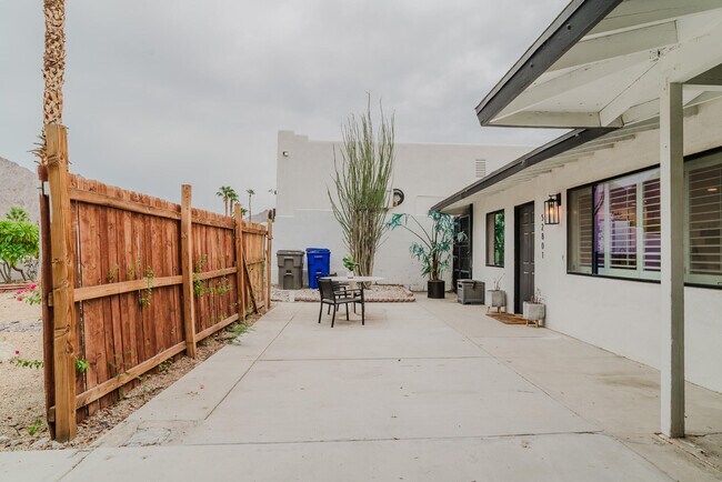 Building Photo - 52801 Avenida Alvarado