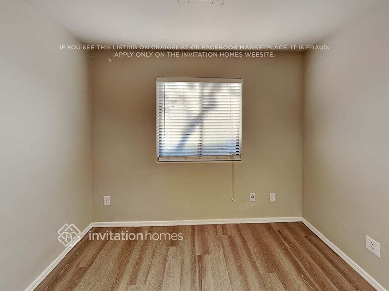 Building Photo - 2653 S Powell Rd