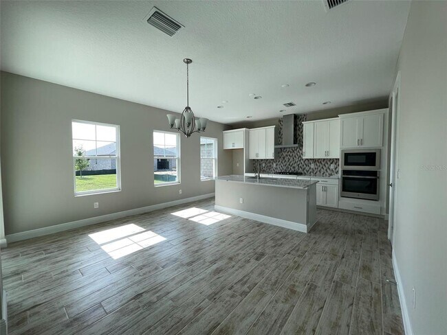 Building Photo - 5404 Tagalong Pl