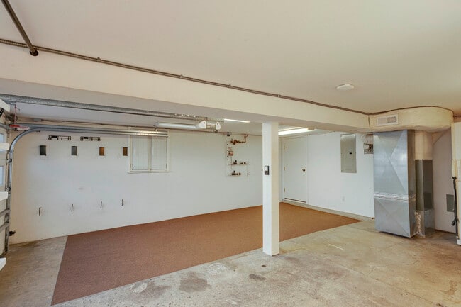 Building Photo - 2152 NW Flanders St