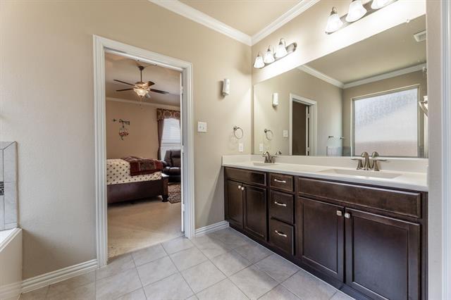 Building Photo - 12409 Buffalo Gap Dr