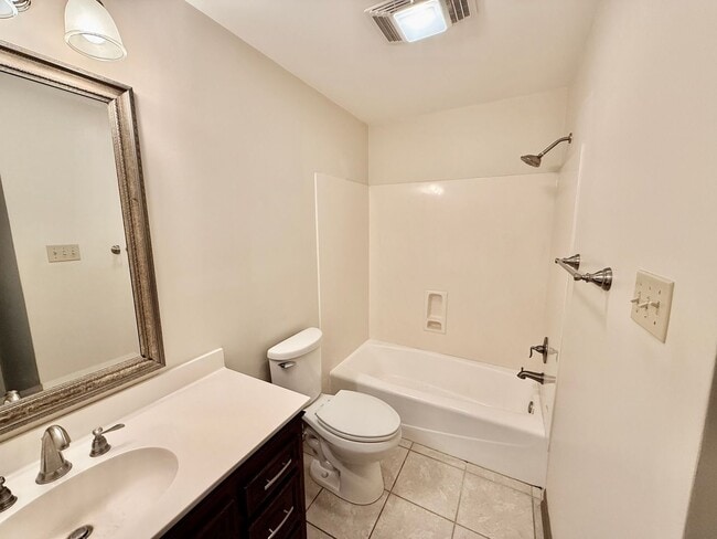 Building Photo - Spacious 3BR/2BA Home in Terre Haute – Fireplace, Garage, Fenced Yard + Lawn Care Included