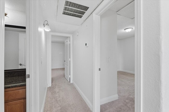 Building Photo - 9325 W Desert Inn Rd