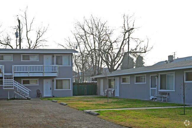 Primary Photo - Palm Circle Apartments