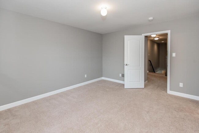 Building Photo - 2708 Brook Hill Ln
