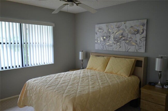 Building Photo - 284 Woodlake Wynde