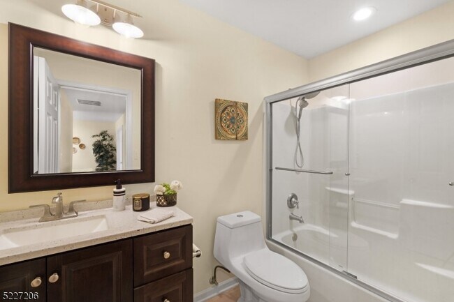 Building Photo - 70 Alvin Sloan Ave