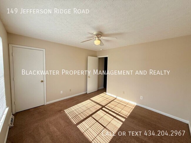 Building Photo - 149 Jefferson Ridge Rd