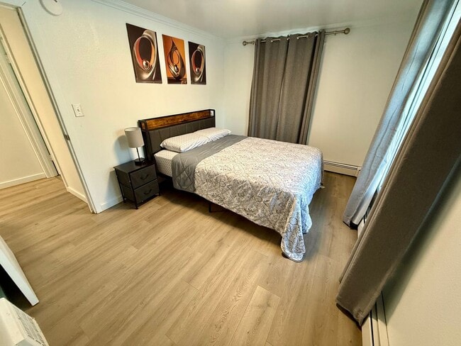 Building Photo - Eighth Ave - 760