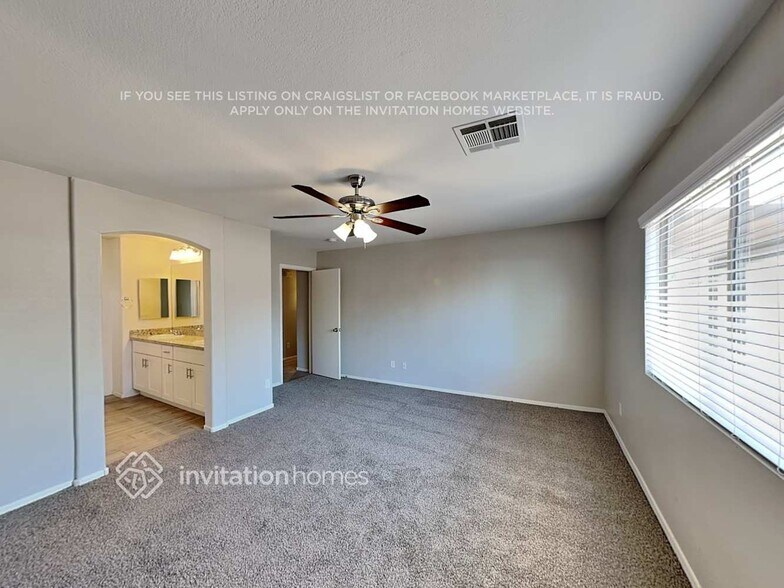 Building Photo - 10476 W Sunflower Pl