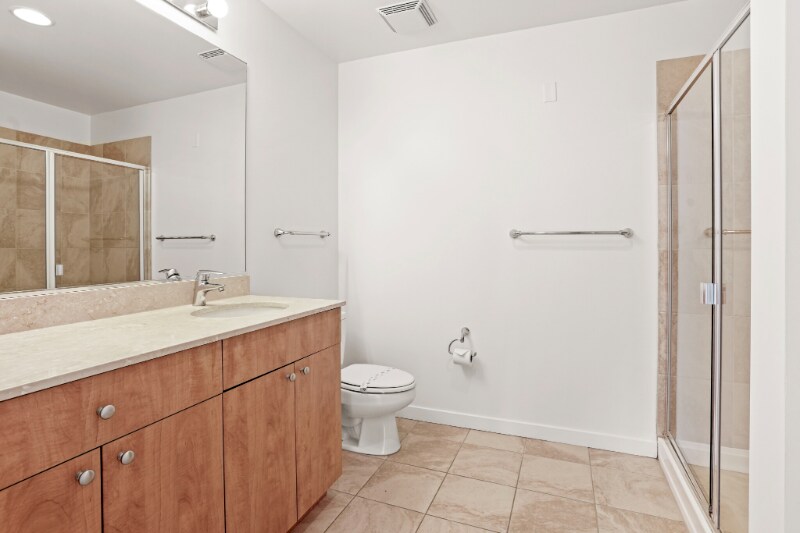 Building Photo - 754 S Clark St