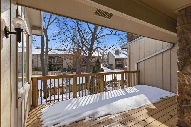 Building Photo - 3460 E Catalpa St