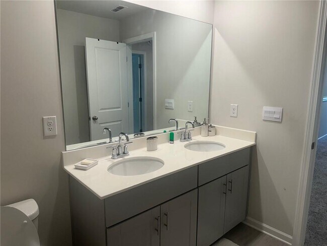 Building Photo - 3938 Dean Grv Wy