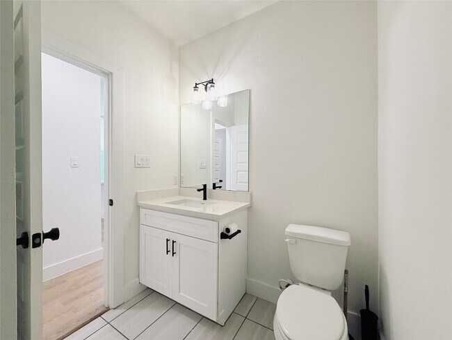 Building Photo - 16575 Oasis Glade Dr