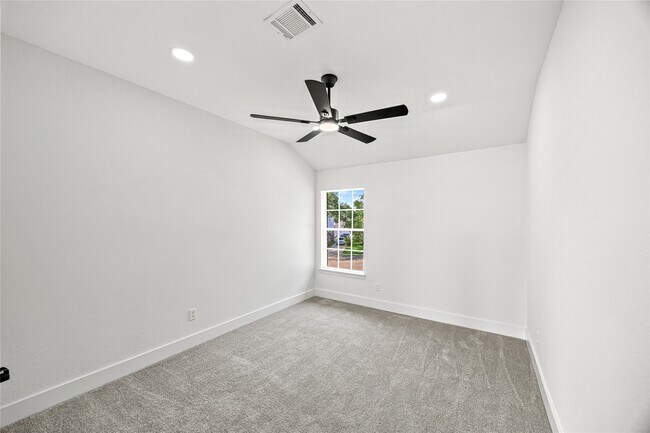 Building Photo - 5910 Country Brook Ct