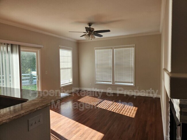 Building Photo - 4125 Portofino Dr