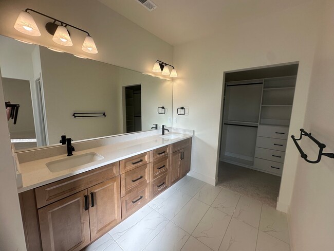 Building Photo - Beautiful New 4 Bedroom Home in Cedar City!