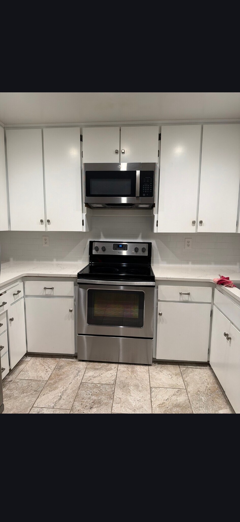 Building Photo - 512 E Ave