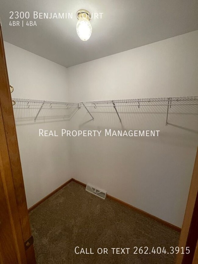 Building Photo - 2300 Benjamin Ct