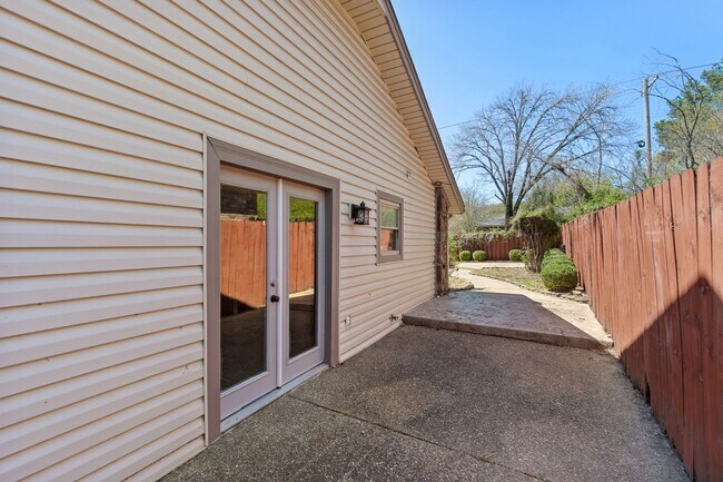 Building Photo - 3222 S.54th Street-