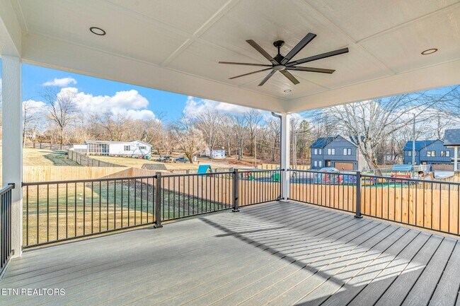 Building Photo - 7826 S Northshore Dr