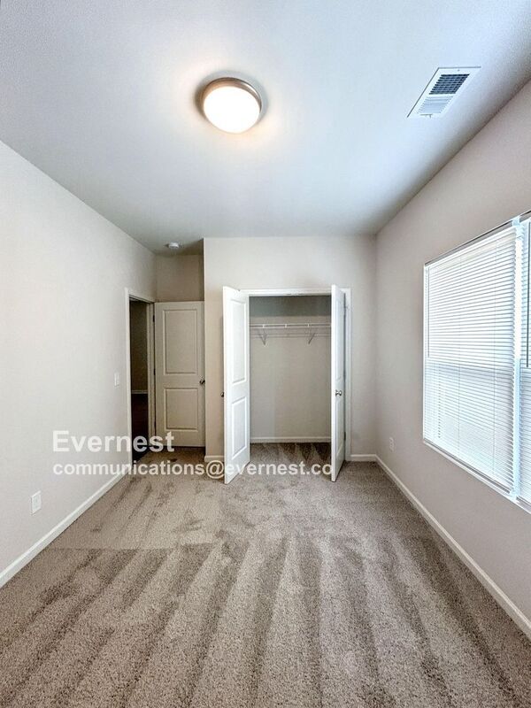 Building Photo - 532 Elam Ave