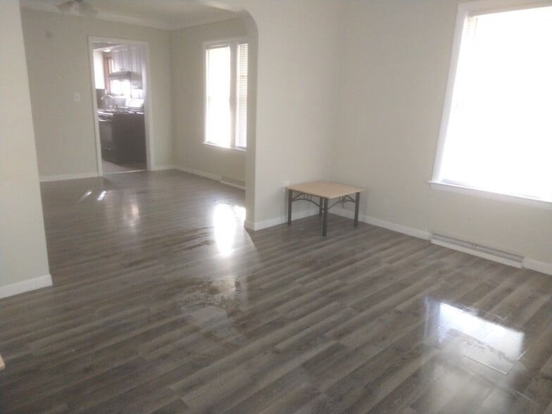 Living Area - 1759 Barrows St