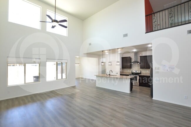 Building Photo - 10938 East Starkey Avenue