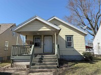 Building Photo - 741 S Lake St