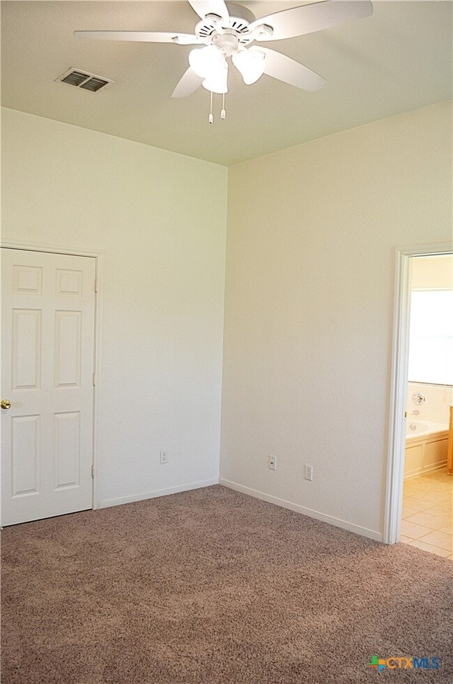 Building Photo - 5802 Venetian Ct