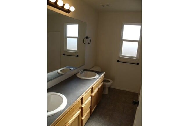 Building Photo - Great Home in Berthoud