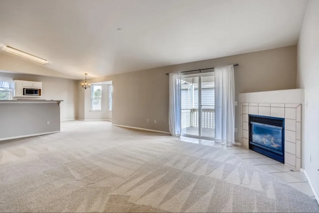 Building Photo - Welcome to this beautiful apartment/condo ...