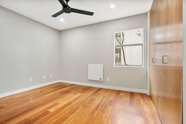 Building Photo - Stunning ALKI WATERFRONT Condo Overlooking Majestic Puget Sound!