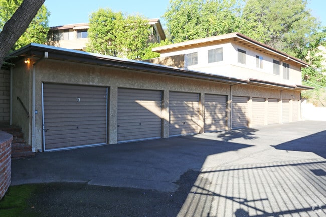 Covered Parking - Prime Hollywood Hills