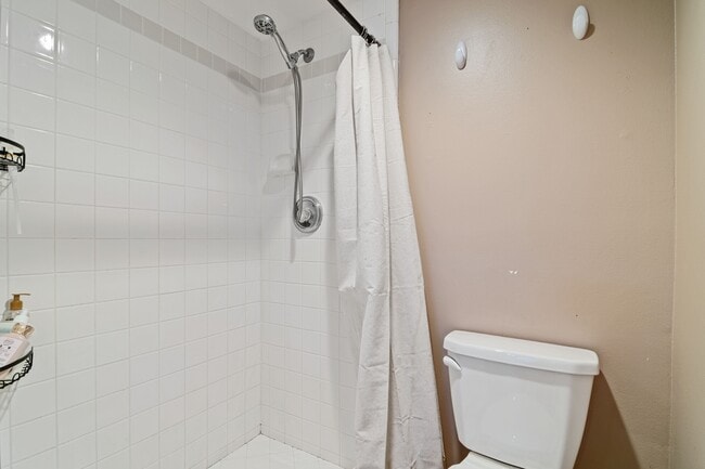Building Photo - 1559 N 550 W