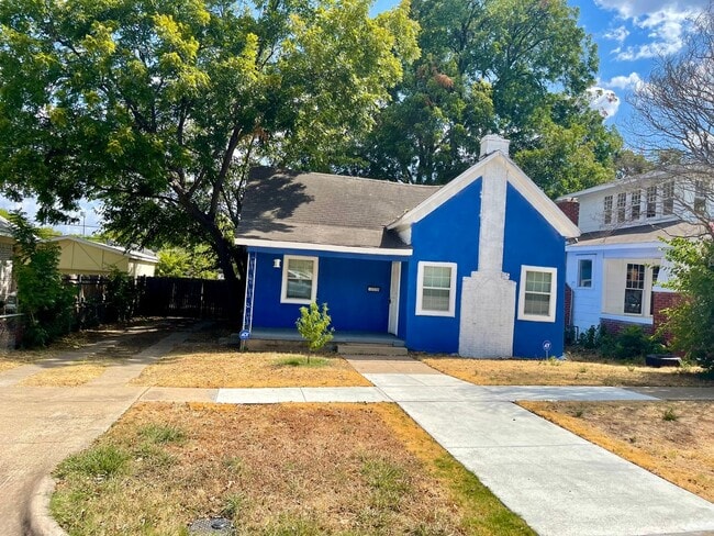Primary Photo - 4 Bed / 2 Bath Home in Historic Southside ...