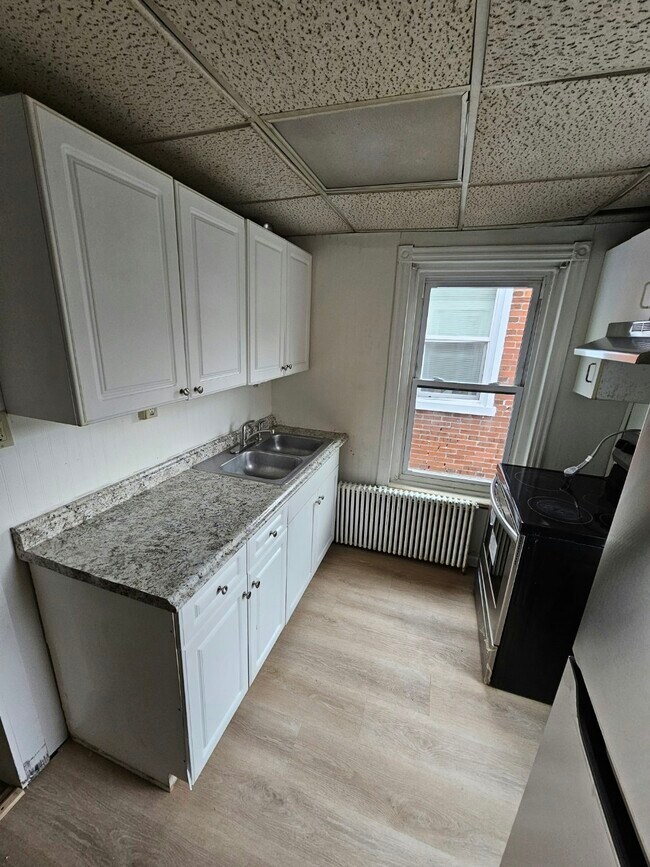 Building Photo - 751 Haws Ave
