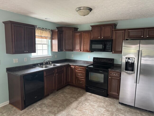 Building Photo - 348 White Dogwood Cir