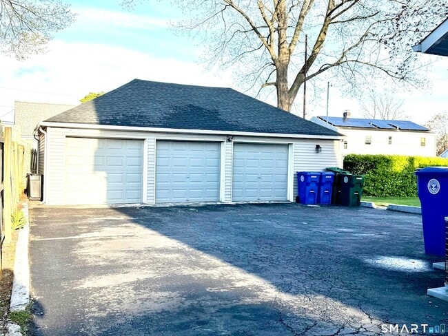 Building Photo - 7 Burritt Ave