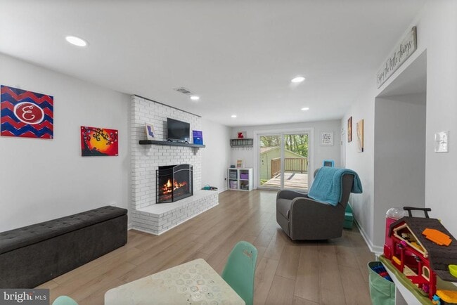 Building Photo - 12816 Greenhall Dr
